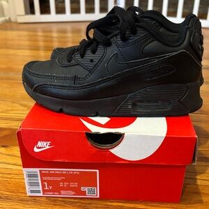 Nike Black Air Max 90 LTR Sneakers